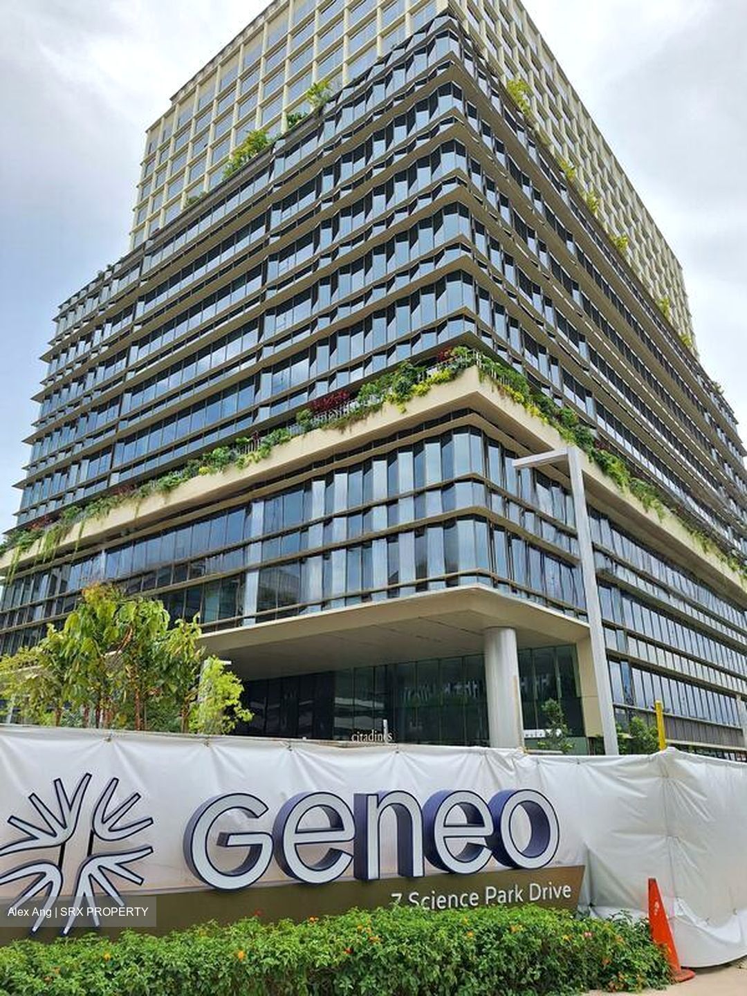 Science Park Drive (D5), Retail #483276801